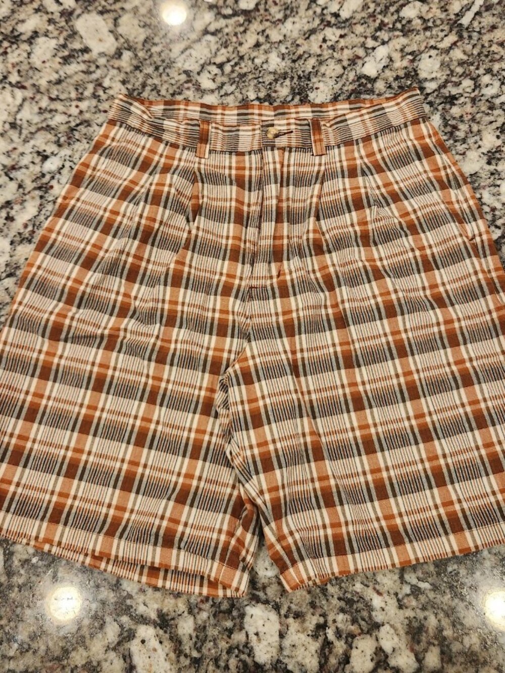 Walt Disney World Madras Plaid Shorts Men’s Size 30 Brown EUC